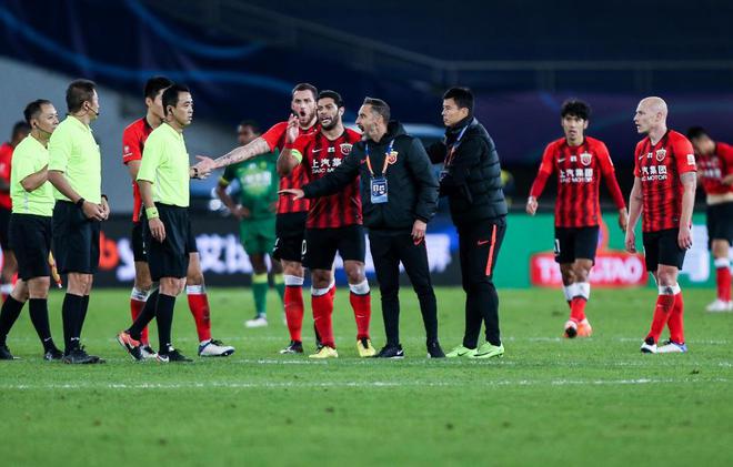 鲁能贵为前锋，攻击犀利协助球队扩大领先优势_bsports官网登录